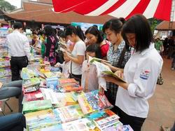 Vietnam se propone elevar hábito de lectura en el pueblo